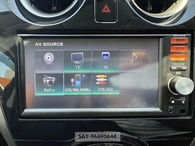 Nissan NOTE 2014-02 7222978-5