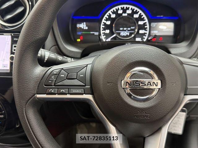 Nissan NOTE 2017-02 7223003-15
