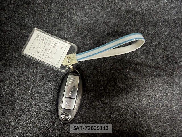 Nissan NOTE 2017-02 7223003-16
