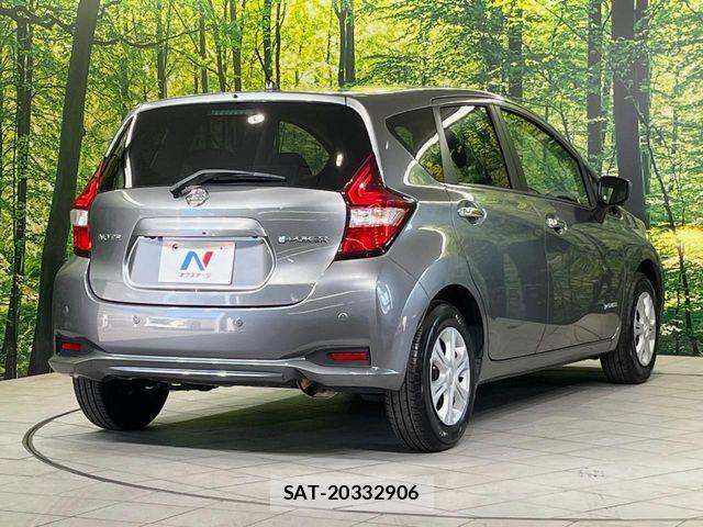 Nissan NOTE 2017-09 7223009-17