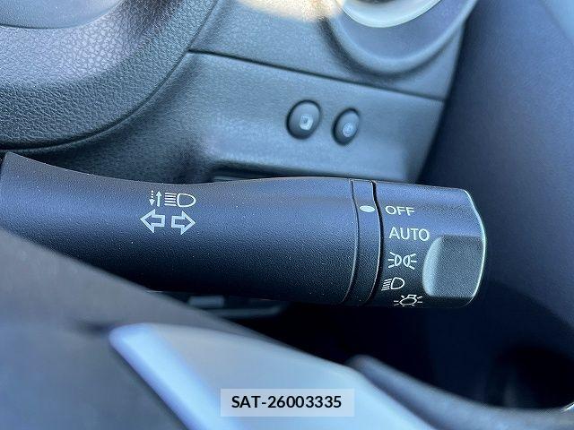 Nissan NOTE 2015-05 7222989-21