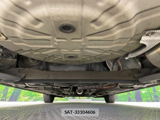 Nissan NOTE 2013-12 7215462-18