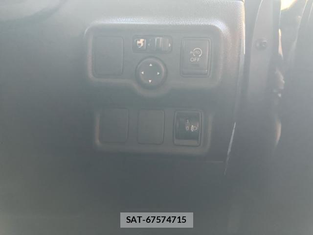 Nissan NOTE 2013-11 7222974-15