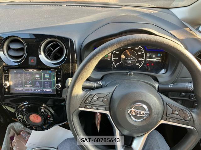 Nissan NOTE 2018-10 7223030-18
