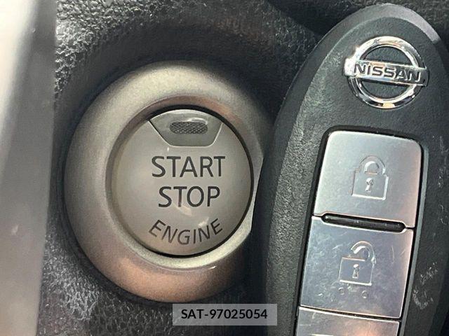 Nissan NOTE 2013-10 7222972-6