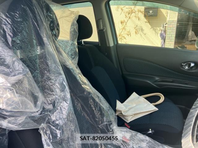 Nissan NOTE 2012-10 7216935-14