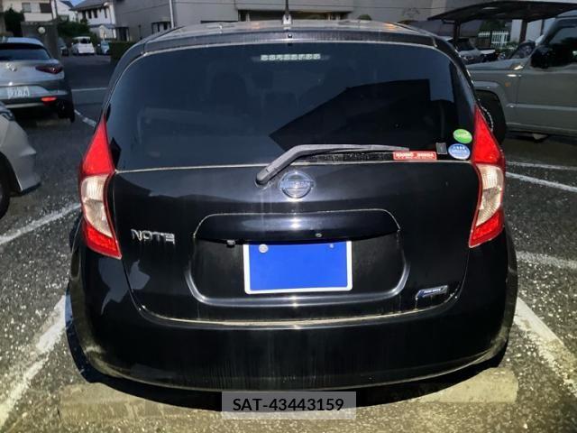 Nissan NOTE 2013-03 7217890-9