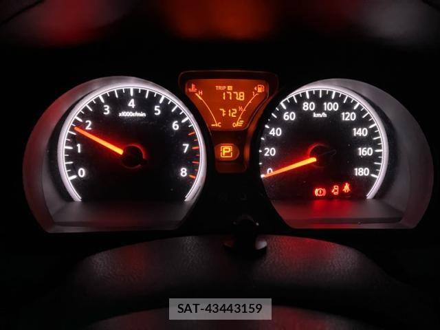 Nissan NOTE 2013-03 7217890-23