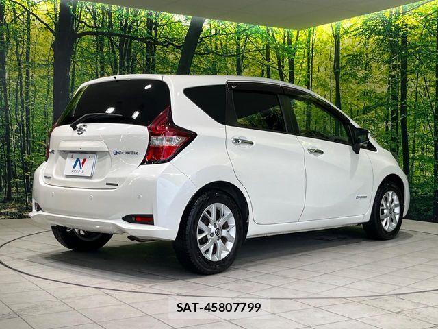 Nissan NOTE 2019-09 7215667-16