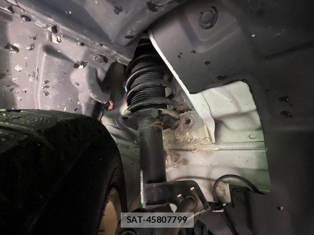 Nissan NOTE 2019-09 7215667-19