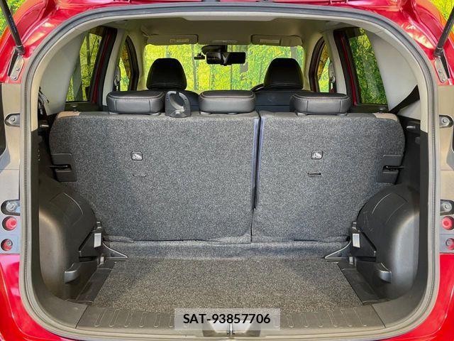 Nissan NOTE 2016-11 7223001-9
