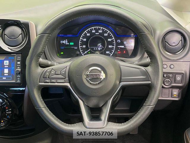 Nissan NOTE 2016-11 7223001-10