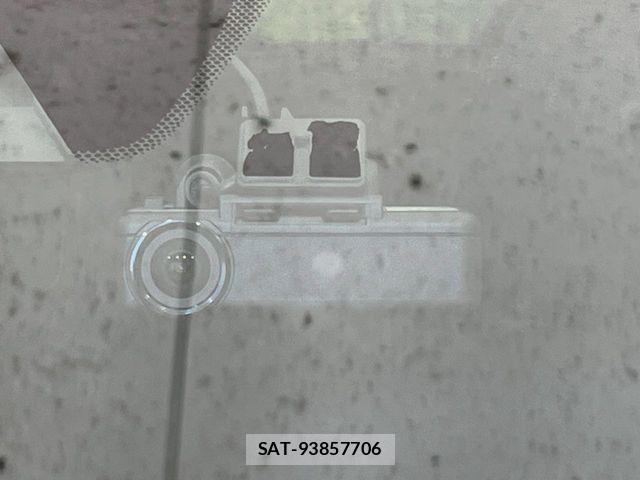 Nissan NOTE 2016-11 7223001-6