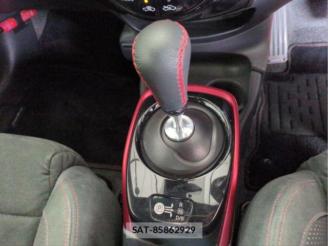 Nissan NOTE 2018-03 7223021-12