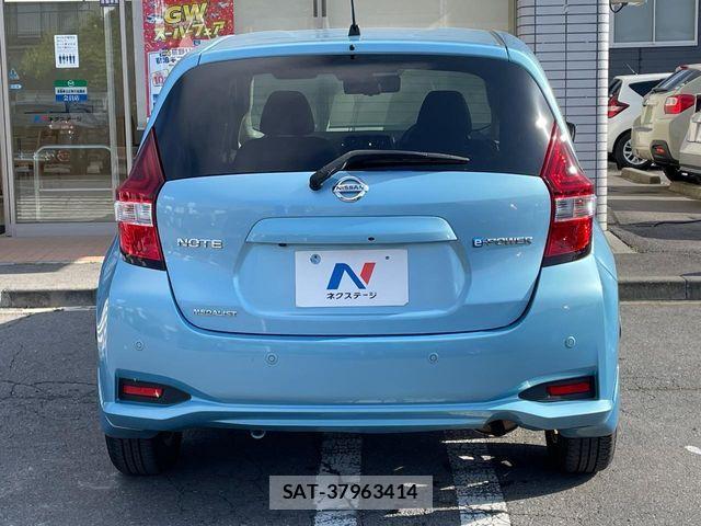 Nissan NOTE 2017-05 7223006-14
