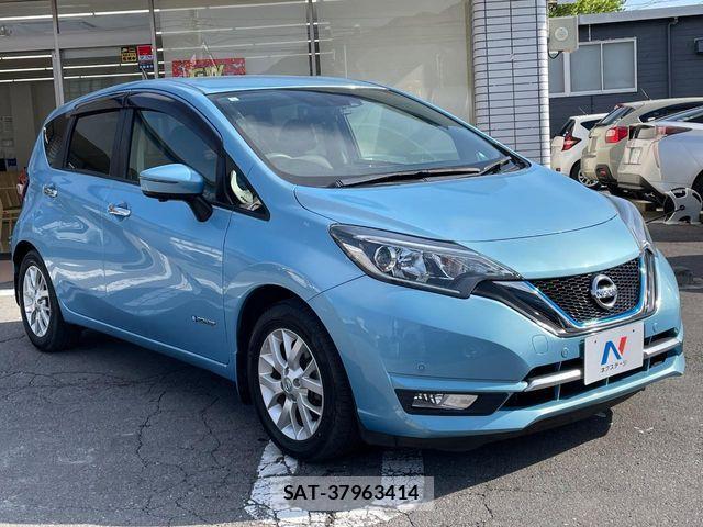 Nissan NOTE 2017-05 7223006-15
