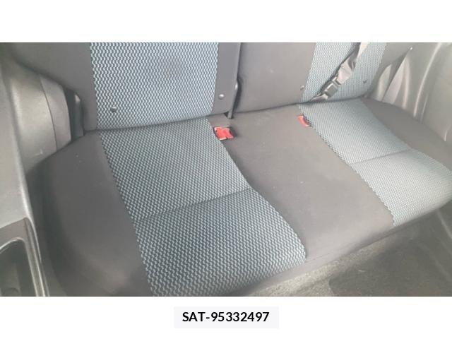 Nissan NOTE 2013-01 7222963-14