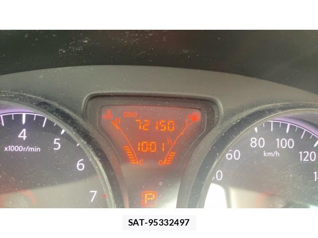Nissan NOTE 2013-01 7222963-16