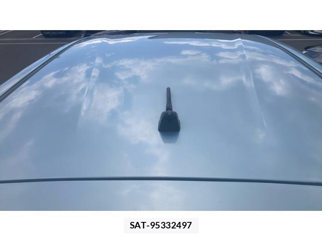 Nissan NOTE 2013-01 7222963-4
