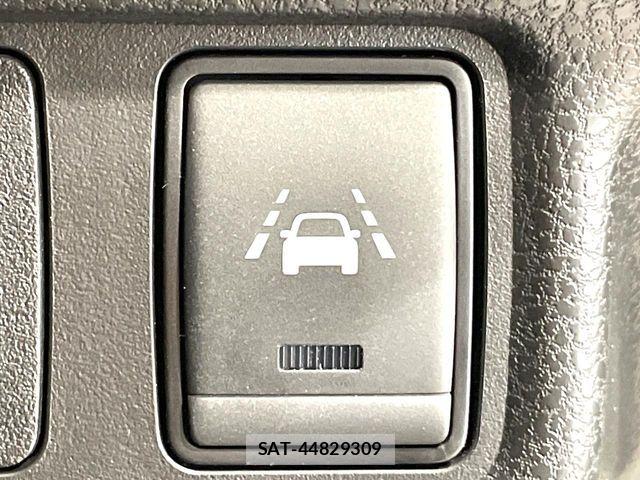 Nissan NOTE 2018-01 7251786-5