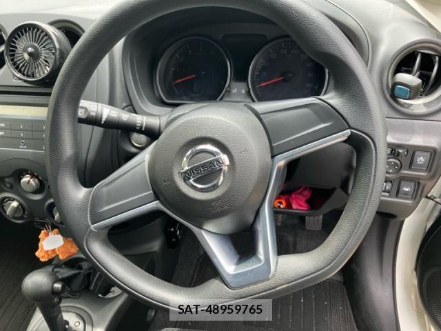 Nissan NOTE 2017-02 7251797-9