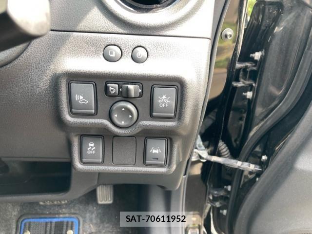 Nissan NOTE 2017-01 7251794-16