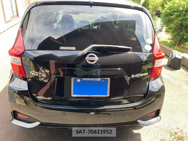 Nissan NOTE 2017-01 7251794-4