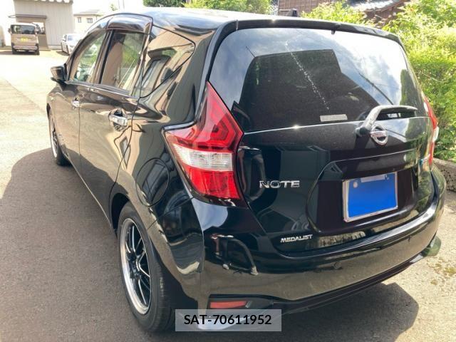 Nissan NOTE 2017-01 7251794-5