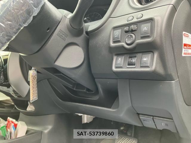 Nissan NOTE 2014-05 7251802-18