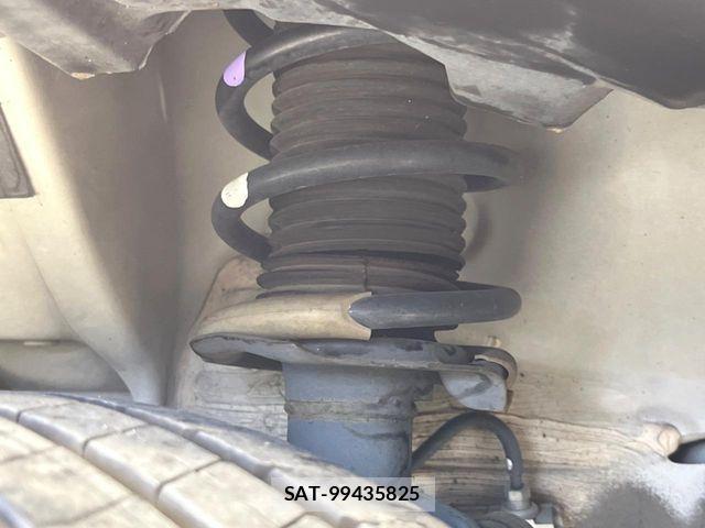 Nissan NOTE 2015-01 7251790-19