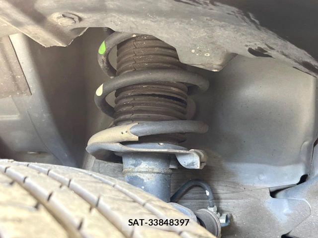 Nissan NOTE 2015-12 7251791-19