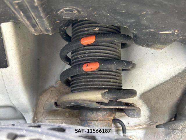 Nissan NOTE 2018-11 7250510-19