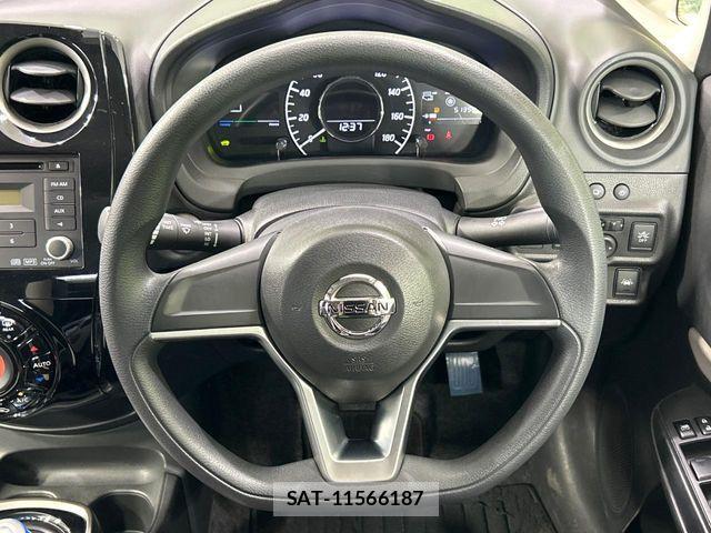Nissan NOTE 2018-11 7250510-7