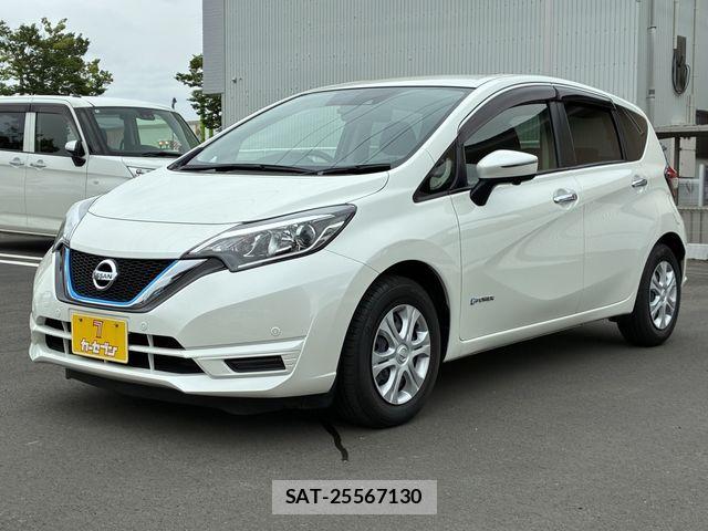 Nissan NOTE 2018-03 7272568-3