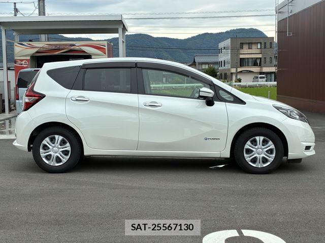 Nissan NOTE 2018-03 7272568-5