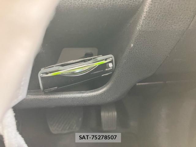 Nissan NOTE 2013-06 7272596-13