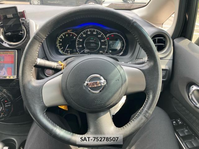 Nissan NOTE 2013-06 7272596-5