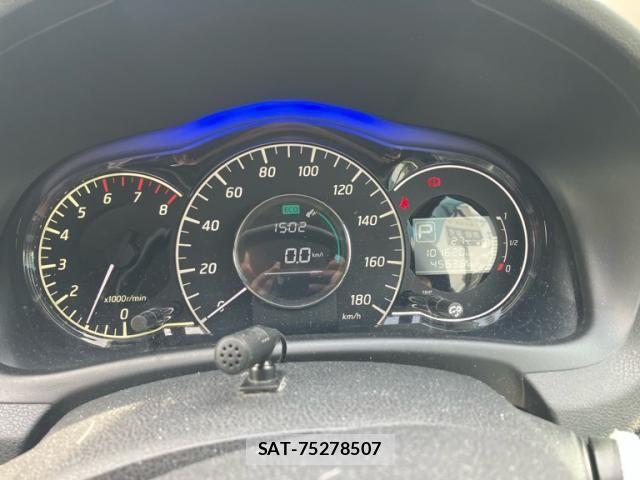 Nissan NOTE 2013-06 7272596-6