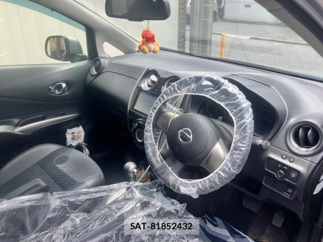 Nissan NOTE 2013-01 7272597-12
