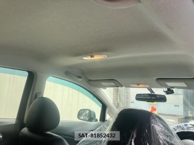 Nissan NOTE 2013-01 7272597-17