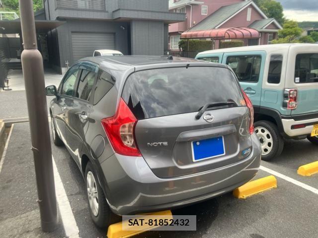 Nissan NOTE 2013-01 7272597-3