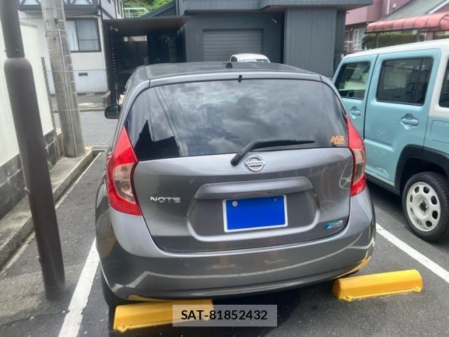 Nissan NOTE 2013-01 7272597-5