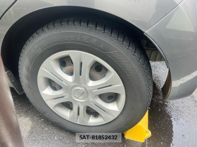 Nissan NOTE 2013-01 7272597-8
