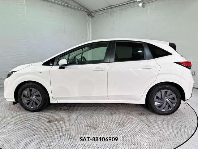 Nissan NOTE 2021-10 7272567-8