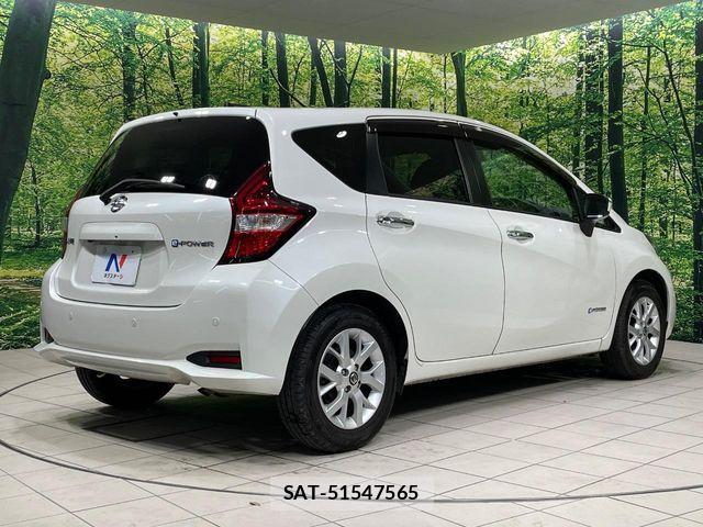 Nissan NOTE 2018-09 7272570-16