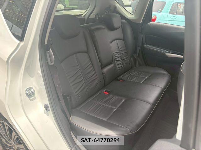 Nissan NOTE 2013-08 7272598-26