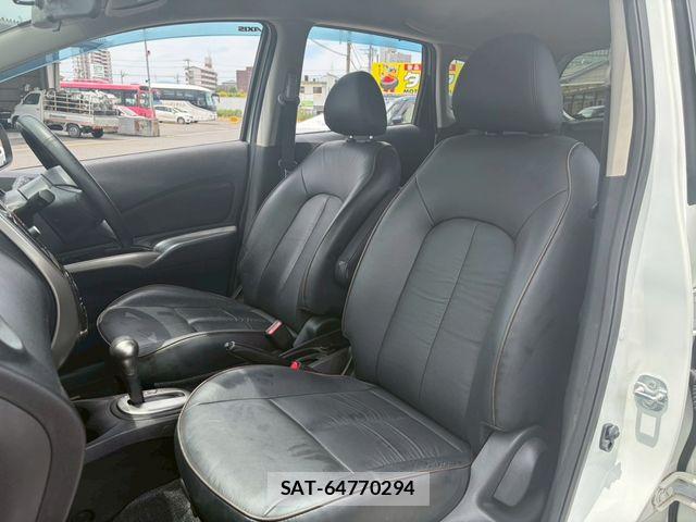 Nissan NOTE 2013-08 7272598-3