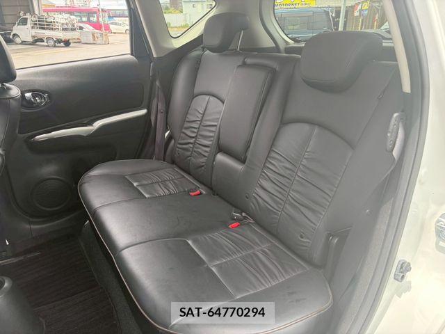 Nissan NOTE 2013-08 7272598-4