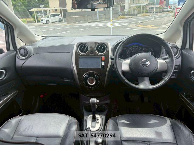 Nissan NOTE 2013-08 7272598-6