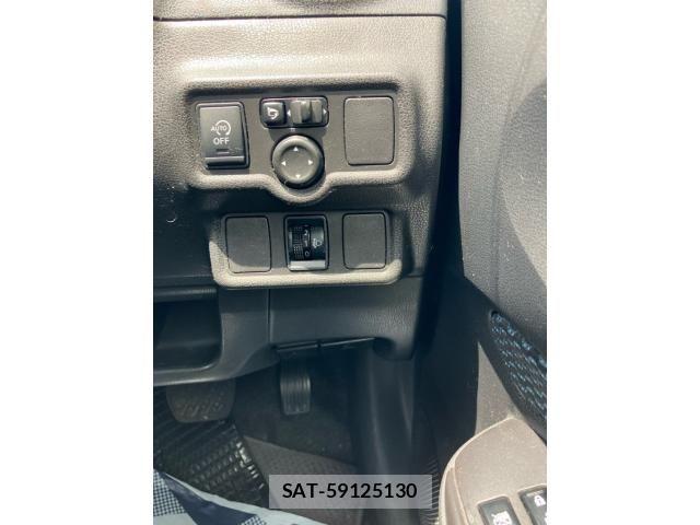 Nissan NOTE 2014-04 7272595-15